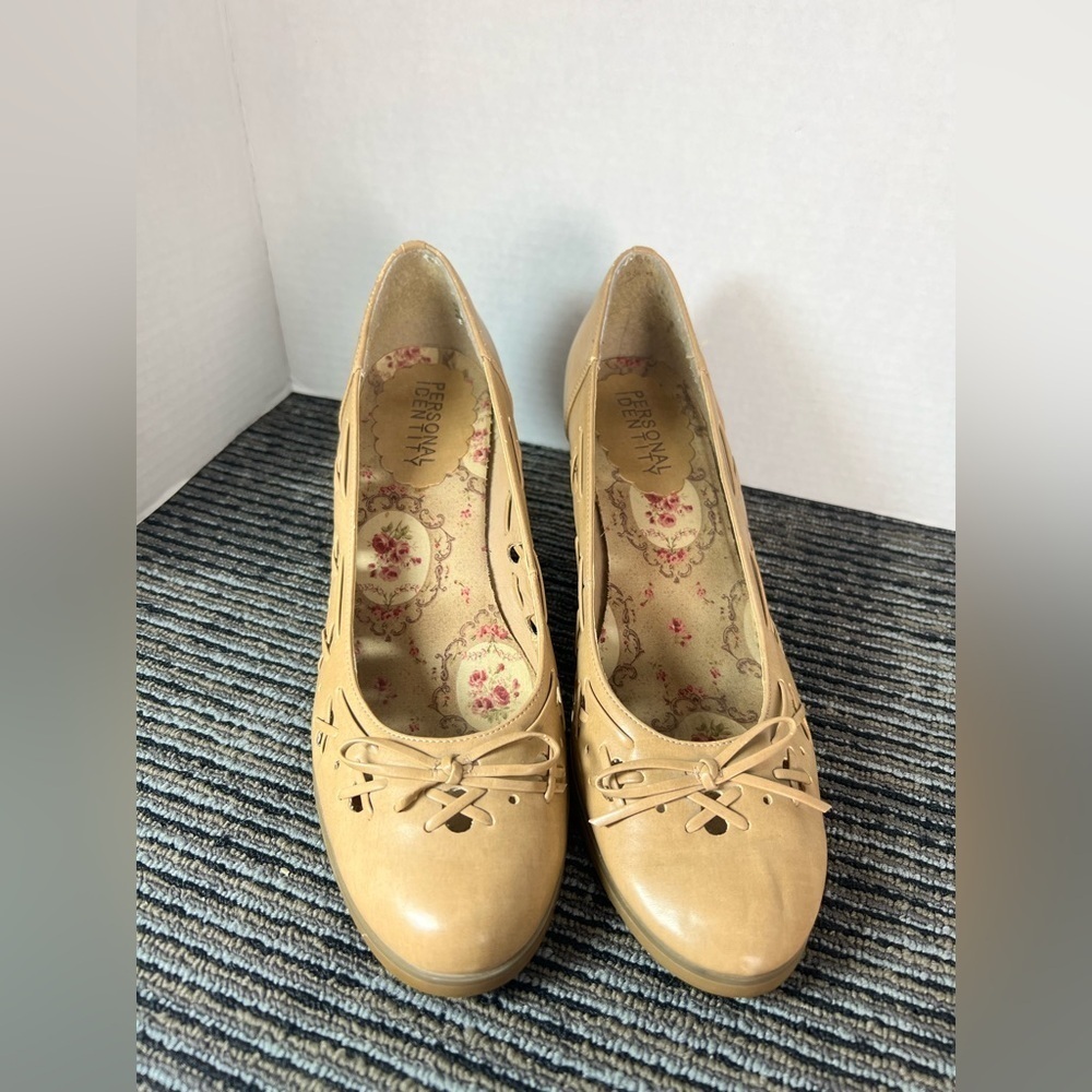 Tan Wedges- Size: 10 - Picture 3 of 8